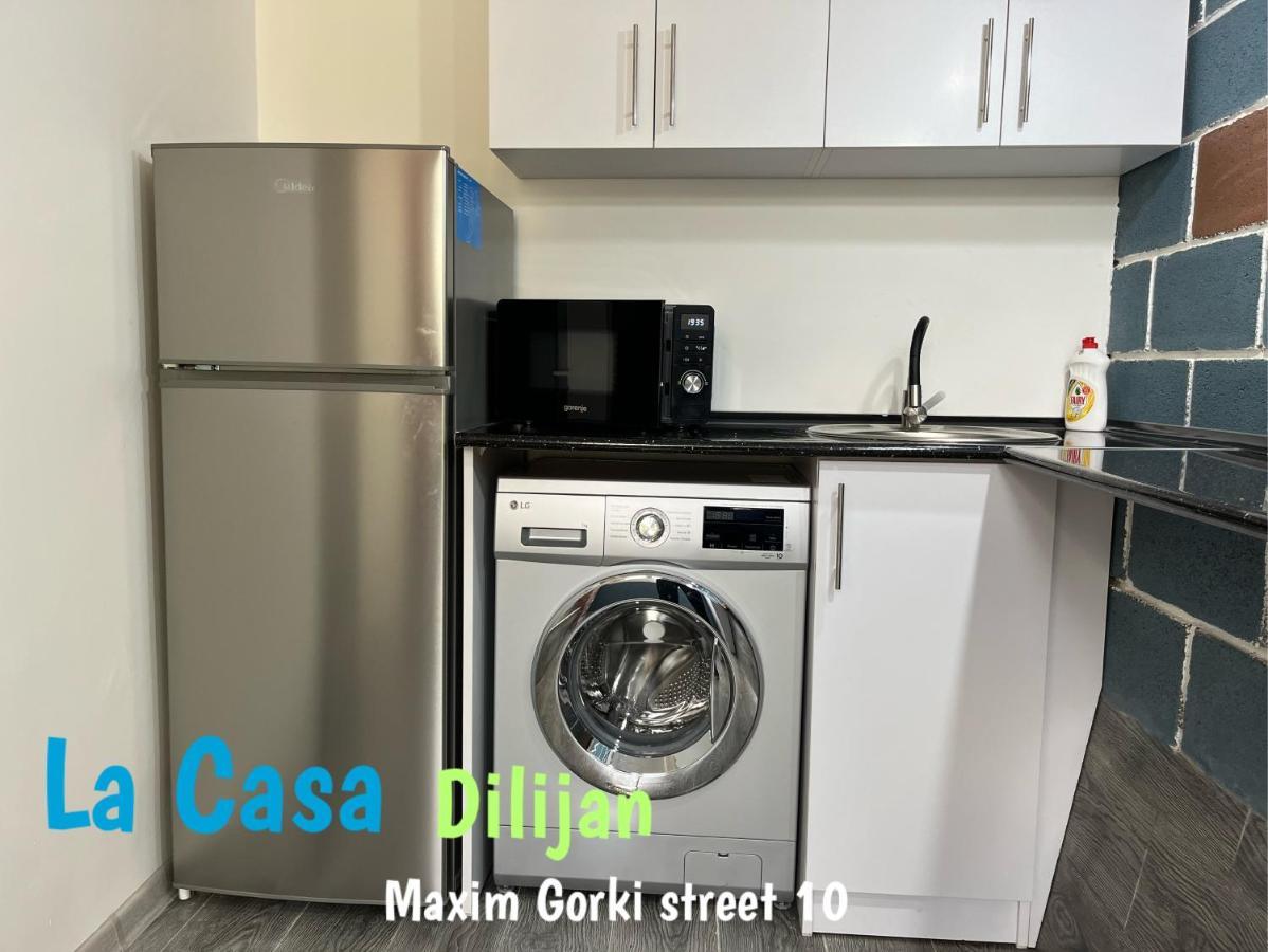 Hostel La Casa ディリジャン エクステリア 写真
